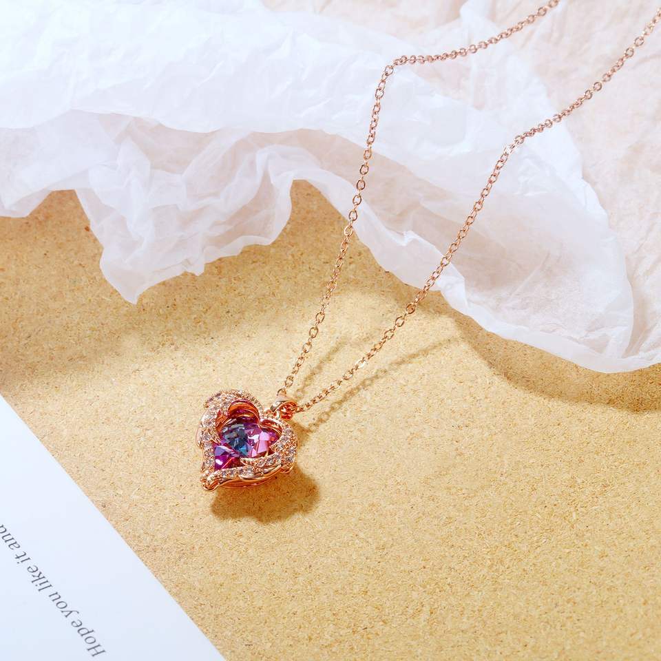 ❤️Heart-Shaped Crystal Love ❤️Pendant